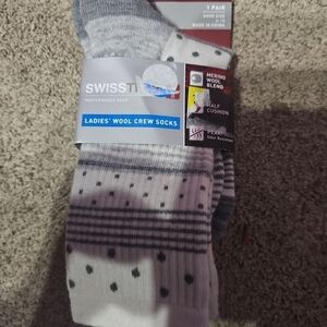 Swiss Tech Black and Gray Patterned Crew Socks